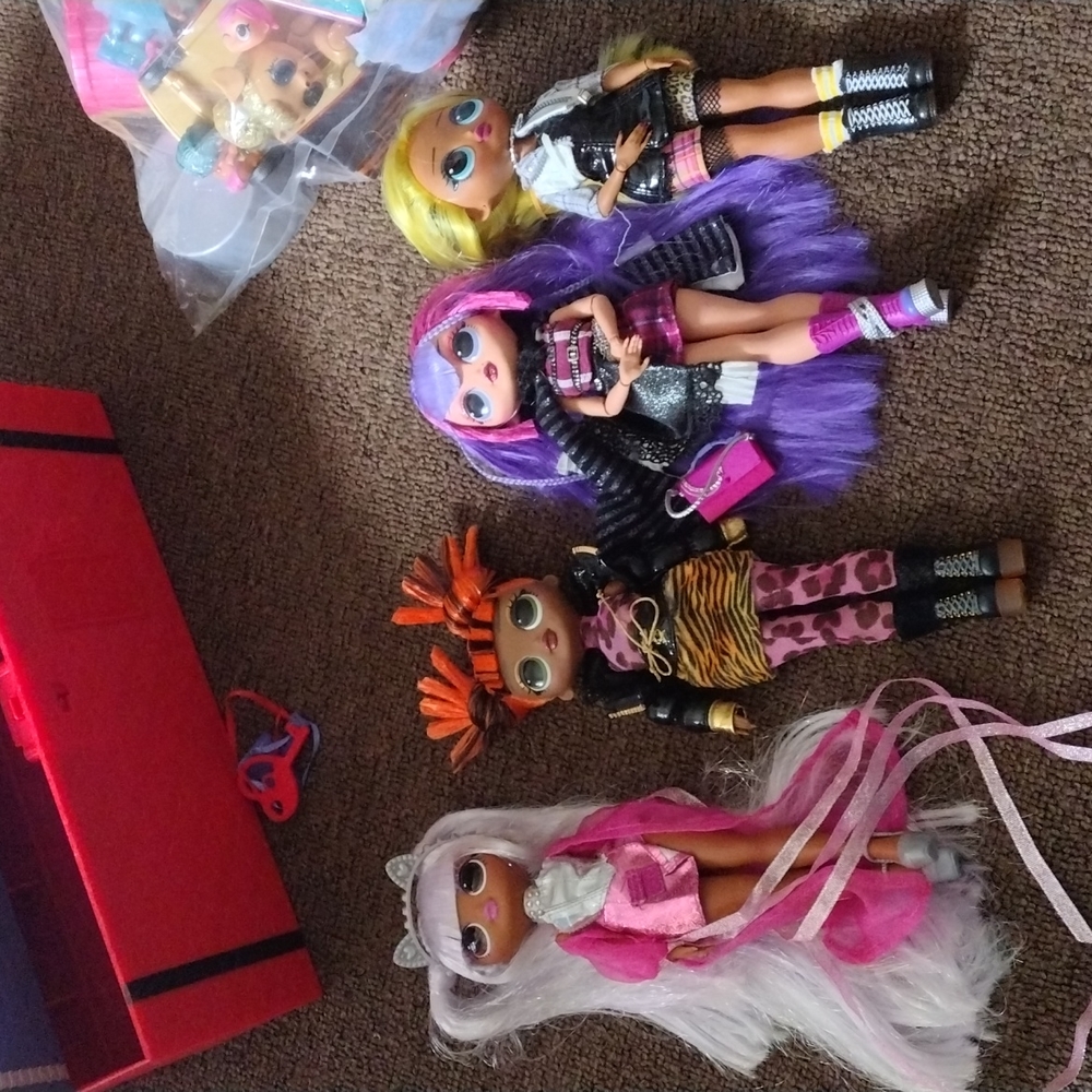 Giant LOL doll lot and accessories
